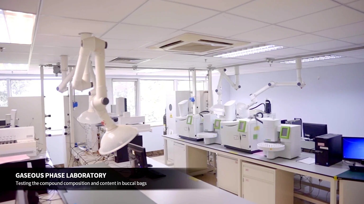 Laboratory work area in supplied process material