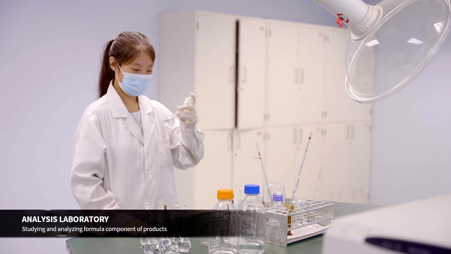 Sample analysis in supplied process material